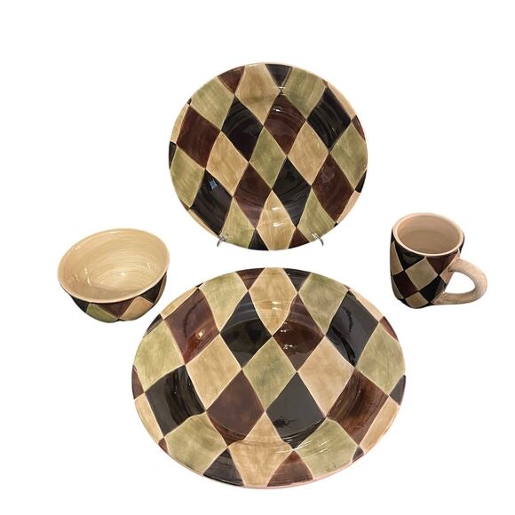 Tabletops Unlimited Harlequin Black 4 Piece Place Setting - Picture 1 of 8